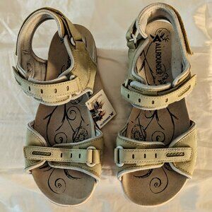 ALLROUNDER by MEPHISTO Women's Sandal, Sage Green, Size 11 fits like a 9.5, NEW